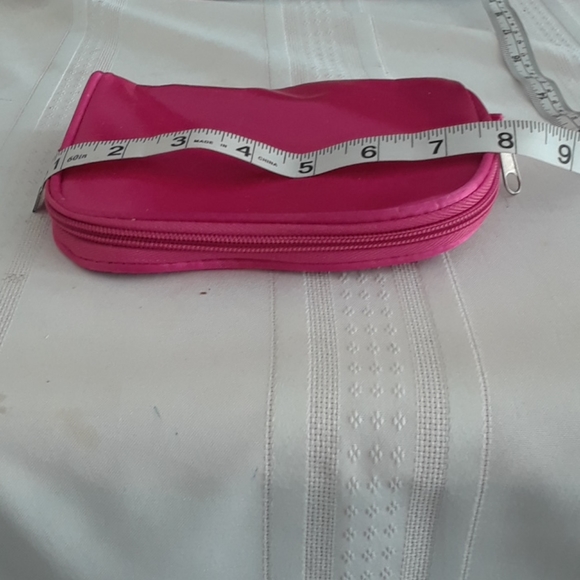 NWOT Makeup bag - Picture 4 of 4